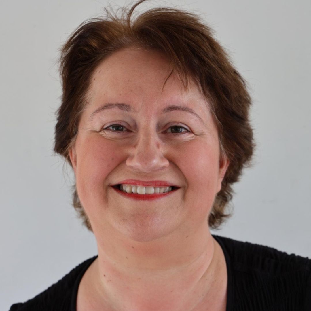 Formatrice indépendante, Chantal raconte comment elle a choisi le portage salarial pour conjuguer liberté, passion et autonomie.